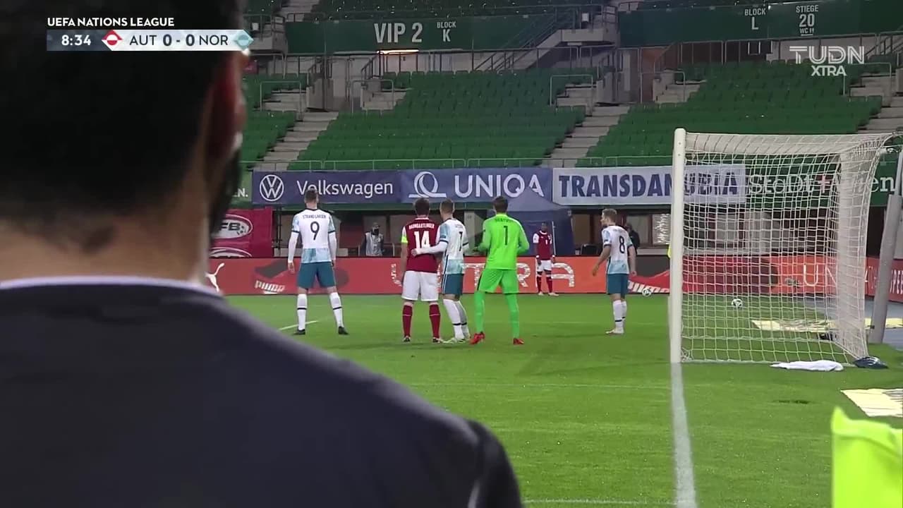 ¡TIRO ATAJADO! disparo por Reinhold Ranftl.