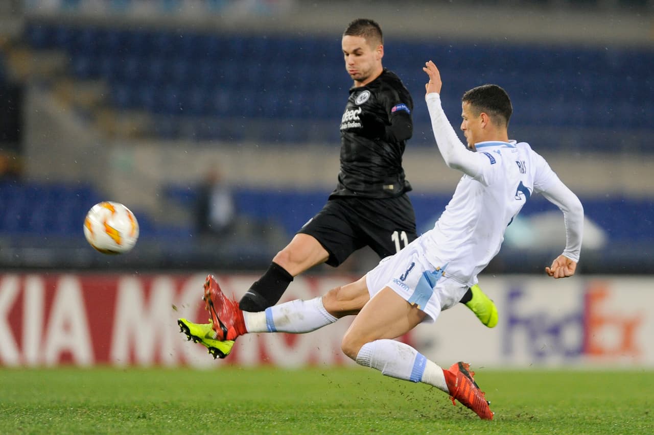 Mediocampista: Mijat Gaćinović (Eintracht Frankfurt - GER)