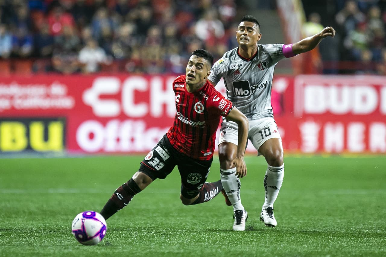 Los visitantes se adelantaron en la pizarra con el gol de Facundo Barcelo (42’). Manu Balda empató el juego en tiempo de compensación.