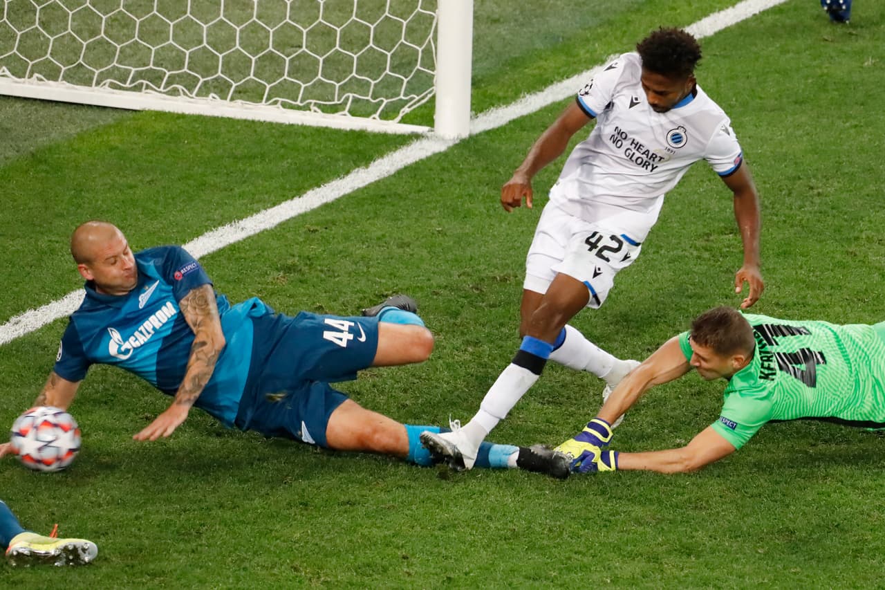 Emmanuel Dennis (63’) abrió el marcador por los locales y en una jugada desafortunada, Horvath (74’) empujó el balón al fondo anotando gol en su propia meta. En tiempo de compensación, De Ketelaere (90+3) hizo el del triunfo. Ethan Horvath, el cancerbero estadounidense, tuvo una destacada actuación en la jornada inaugural de la competición. Zenit visitará al Dortmund y Brujas recibirá al Lazio en la siguiente jornada de la Champions.