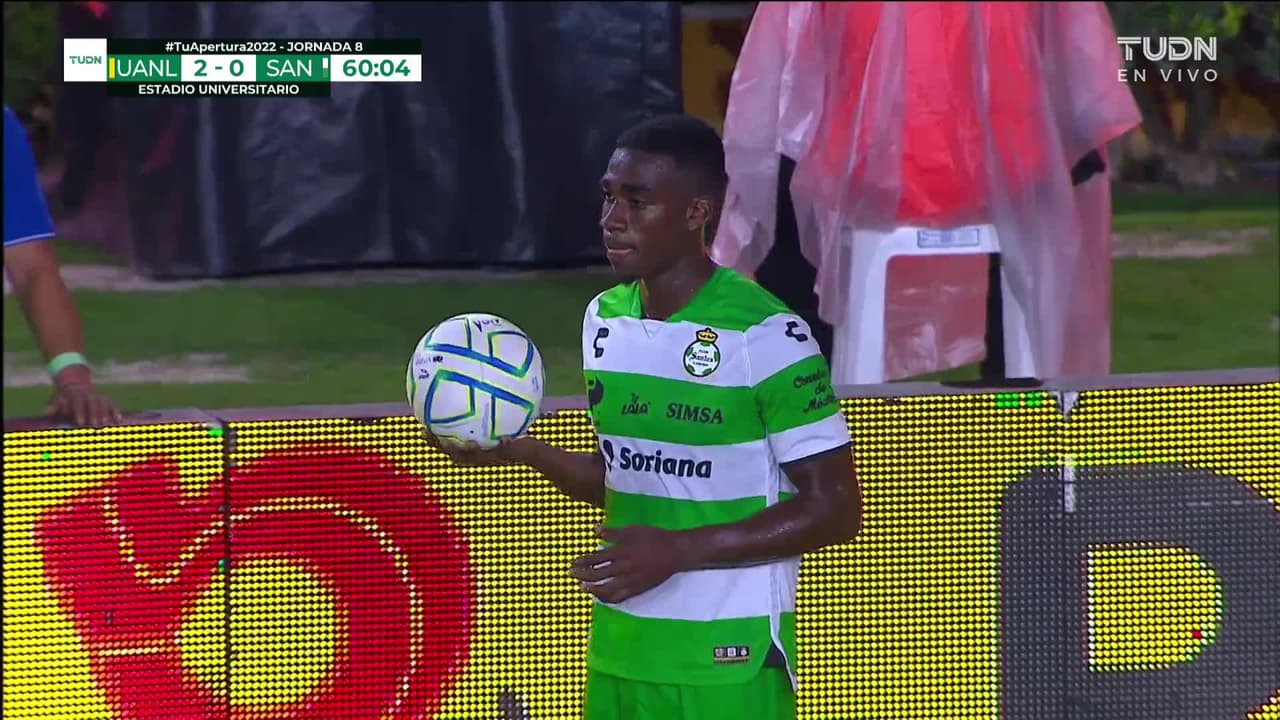 ¡Tarjeta Roja! Rafael De Souza Pereira recibe la segunda amarilla y se va del juego.