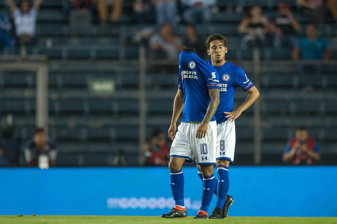 Cruz Azul se aproxima como local a su peor crisis en torneos cortos