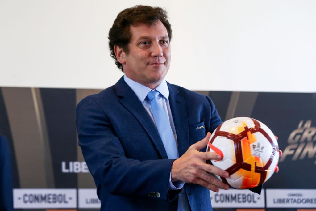 La posición del presidente de la Conmebol, Alejandro Domínguez, es que el partido se juegue pero en ningún momento ha mencionado que sea a puerta cerrada aunque la posibilidad no es lejana de la realidad.