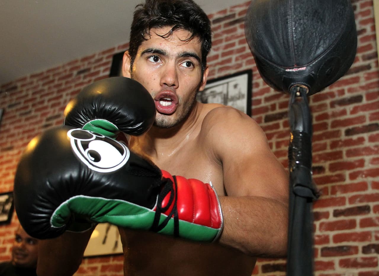 Ramírez expondrá su campeonato internacional de la Organización Mundial de Boxeo (OMB) ante Derek “The Black Lion” Edwards en una duelo pactado a 10 giros.