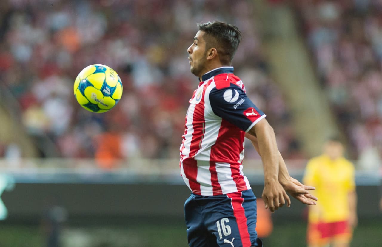 Miguel Ángel Ponce nació el 12 de abril de 1989 en Sacramento (California) e hizo todo su recorrido en las fuerzas básicas del equipo, además de estar vinculado a selecciones juveniles del 'Tri'.