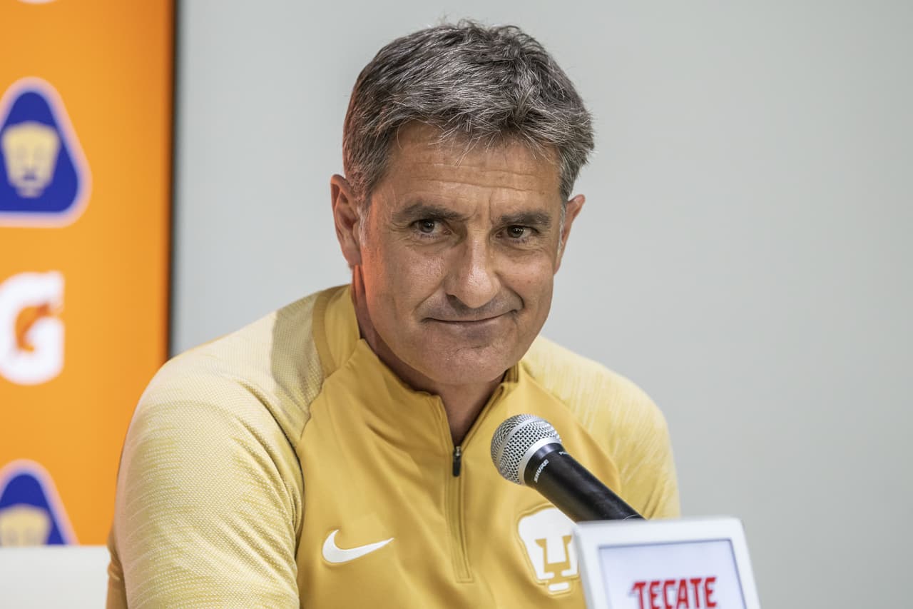 Míchel González comunica su salida de Pumas