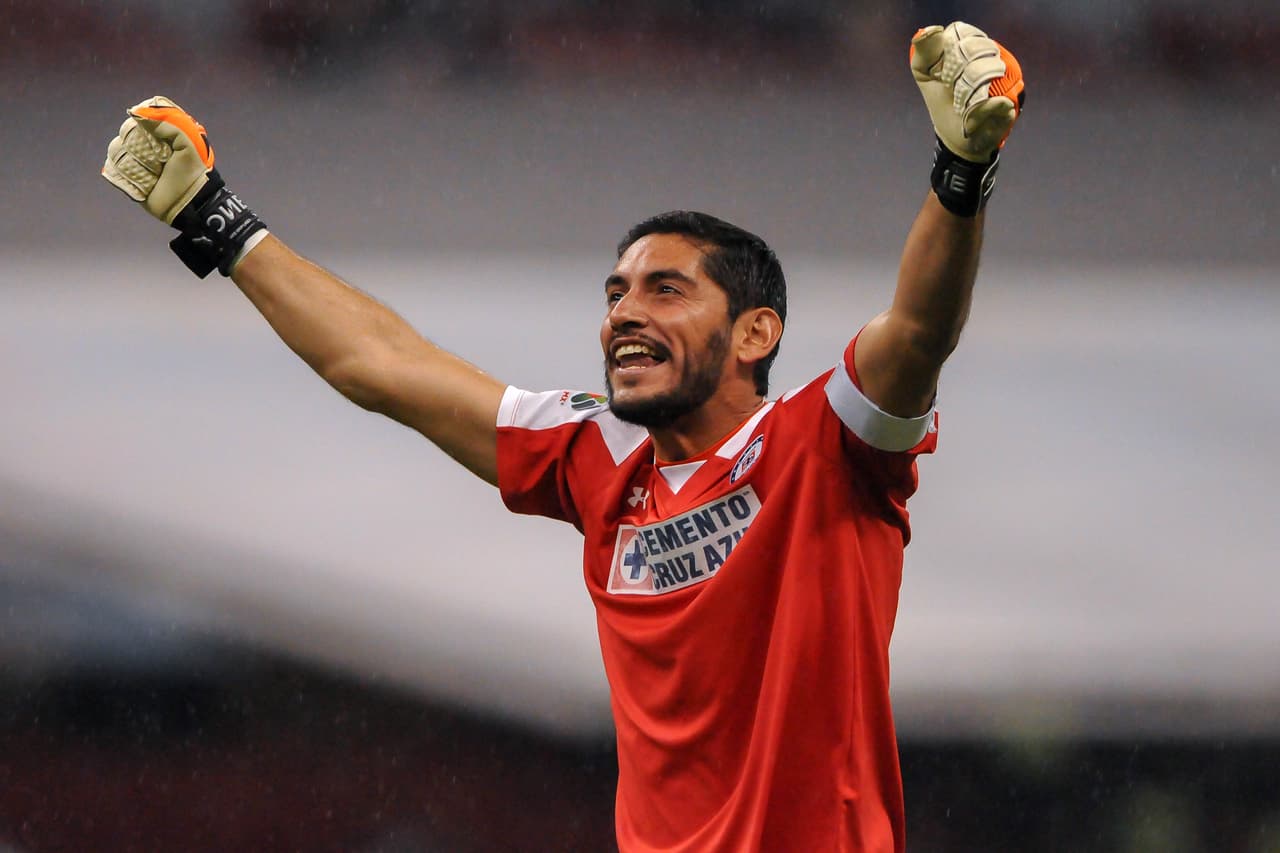 Arquero: Jesús Corona (Cruz Azul, 10)