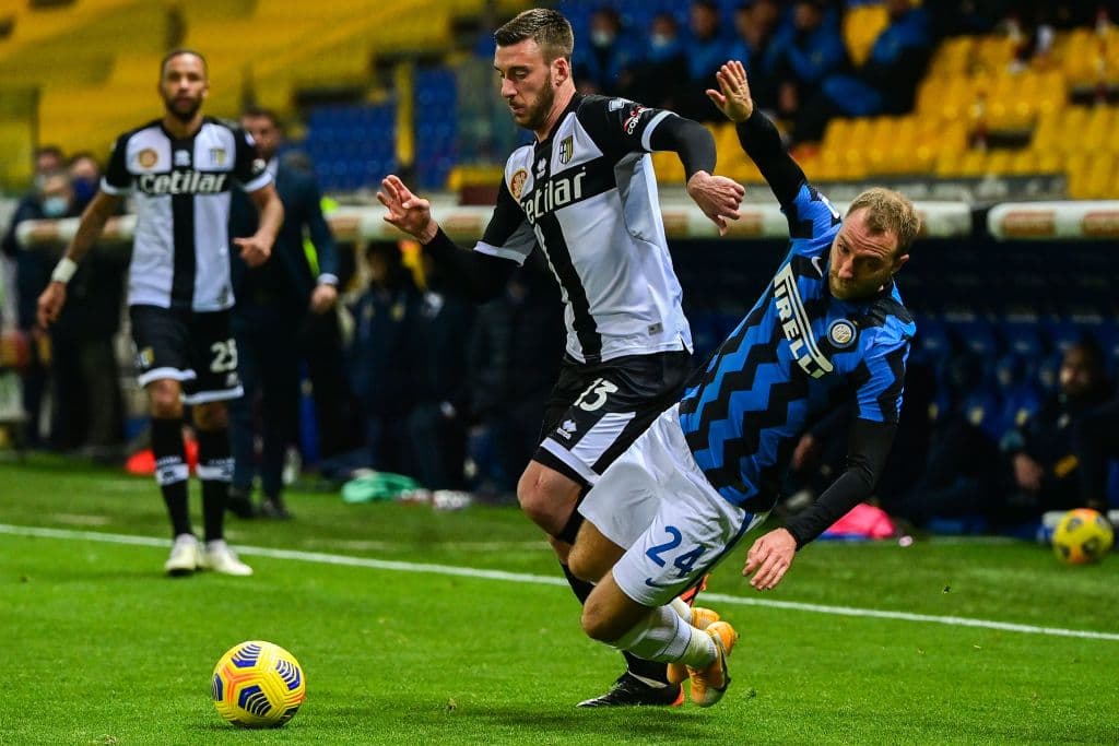 Alexis Sánchez (54’, 62’) marcó doblete para adelantar a los de Conte. A los 71’ descontó Hernani Azevedo. Inter llegó a 59 unidades en la cima de la Serie A, mientras que Parma se quedó con 15 al fondo de la tabla.