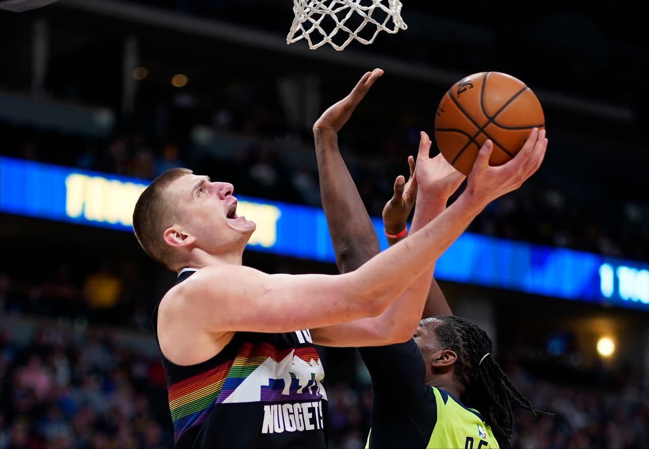 Denver Nuggets tuvo alineación completa durante la semana y barrieron a los Thunder y Wolves por 22 puntos en 54 minutos. Nicola Jokic anotó 23 de 29 tiros e hizo un total de 56 puntos en los dos partidos. Paul Millas anoto 25 puntos el domingo.