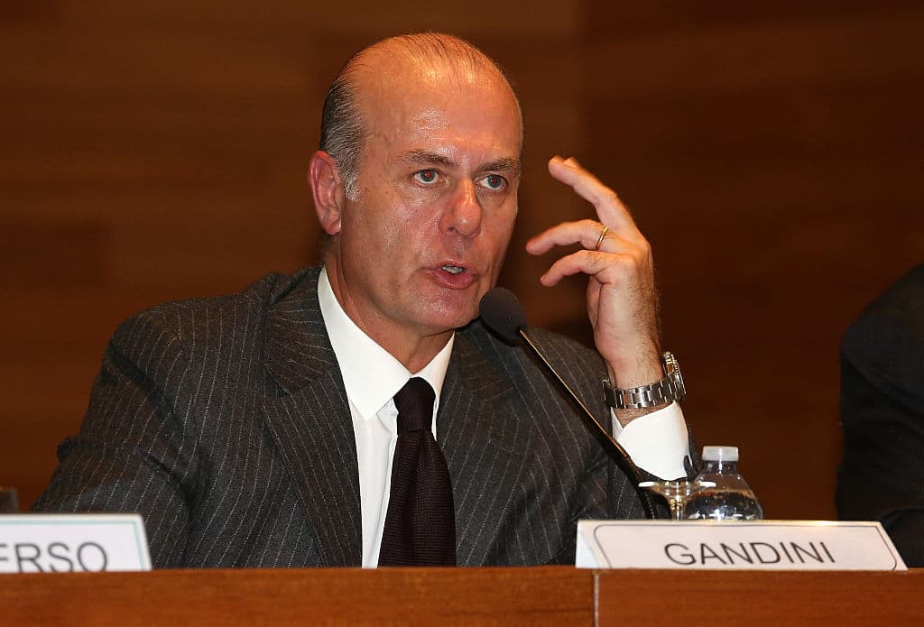 El club busca el regreso de Umberto Gandini, quien ya trabajó 23 años en el club, para que vuelva como el director deportivo de la entidad rossonera y se encargue de las decisiones en ese ámbito.