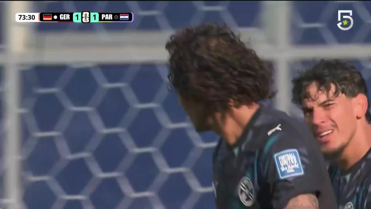 ¡Se salva Paraguay! Canale casi hace un autogol
