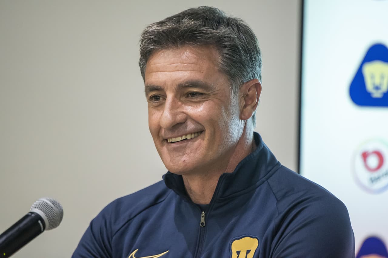 Oficial: Pumas apuesta por la continuidad de Míchel