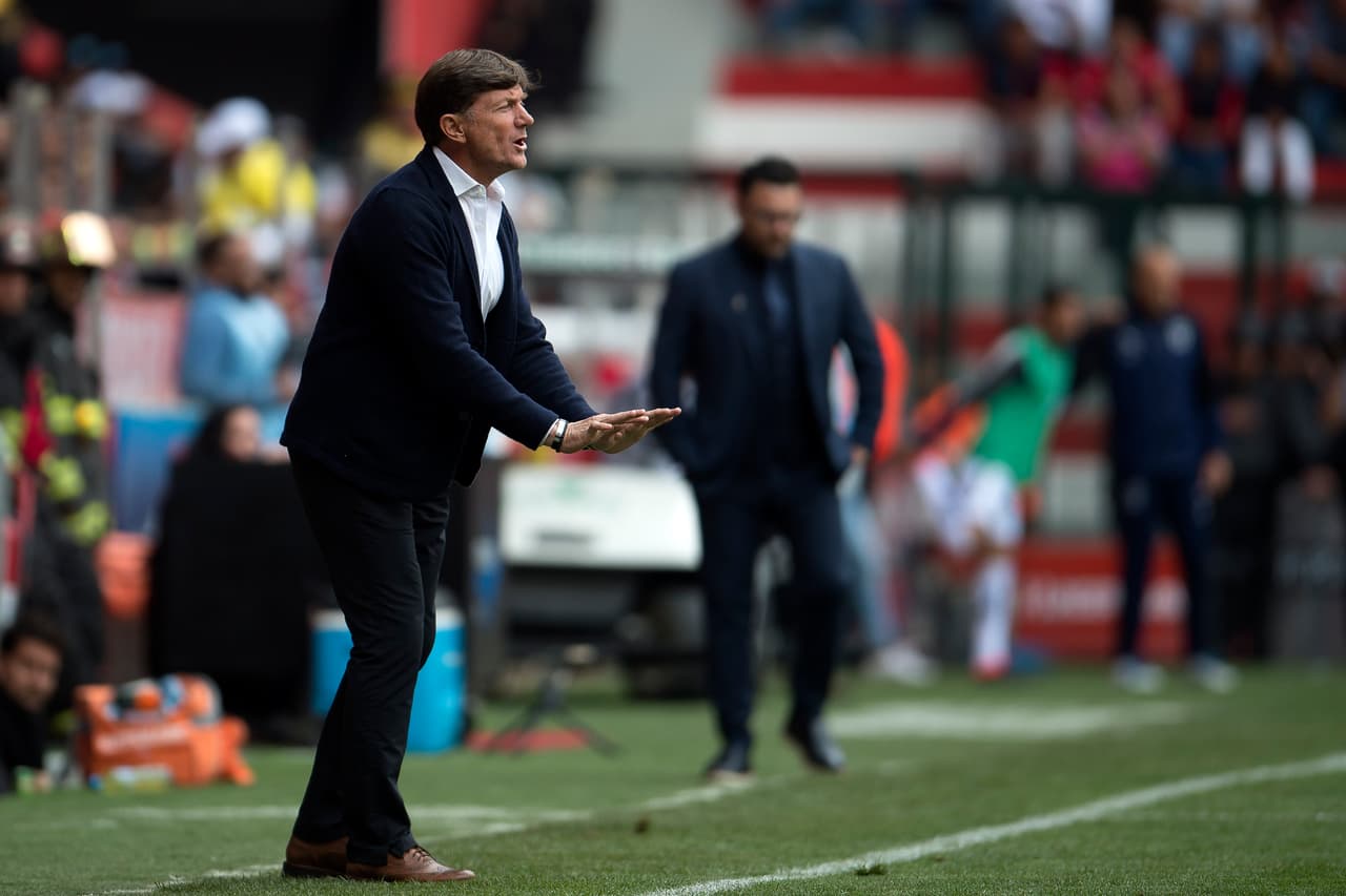 A pesar de la ventaja numérica, el técnico de Toluca, Hernán Cristante, le pidió serenidad a sus jugadores para no dar ventajas ante el peligroso rival.