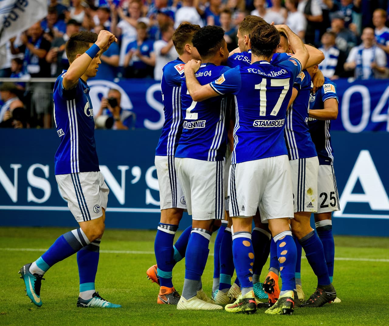 Para él fue el gol número 11 en la edición de la Bundesliga y el número 13 de la temporada con los otros dos que marcó en la DFB Pokal.