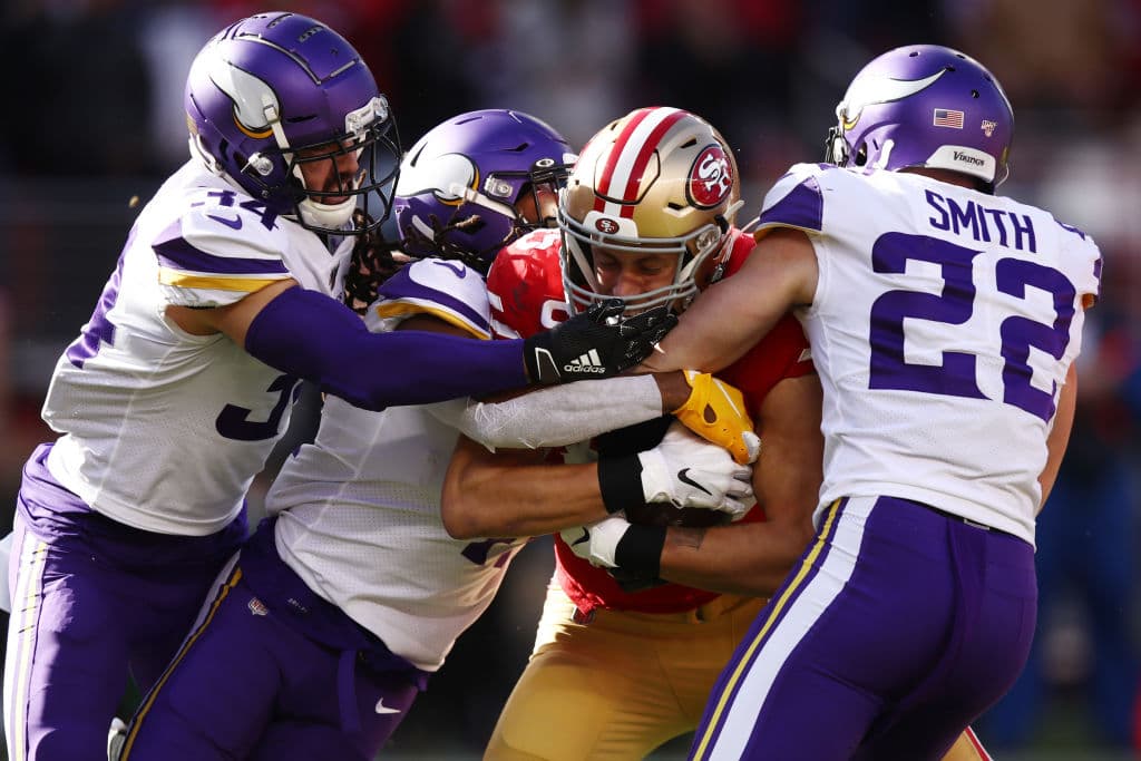 San Francisco se impone 27-10 a los Minnesota Vikings en el Levi's Stadium.