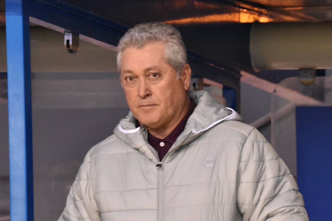 Para Vucetich, Herrera no tiene que quejarse de la falta de jugadores