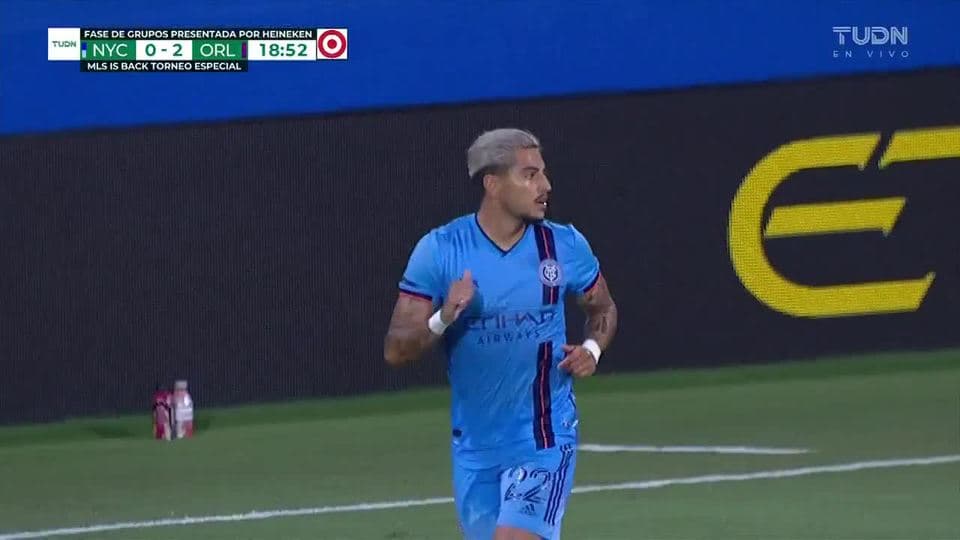 Tiro desviado de Maxime Chanot