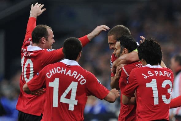 Rooney asistió a su compañero para que batiera la portería de Neuer.