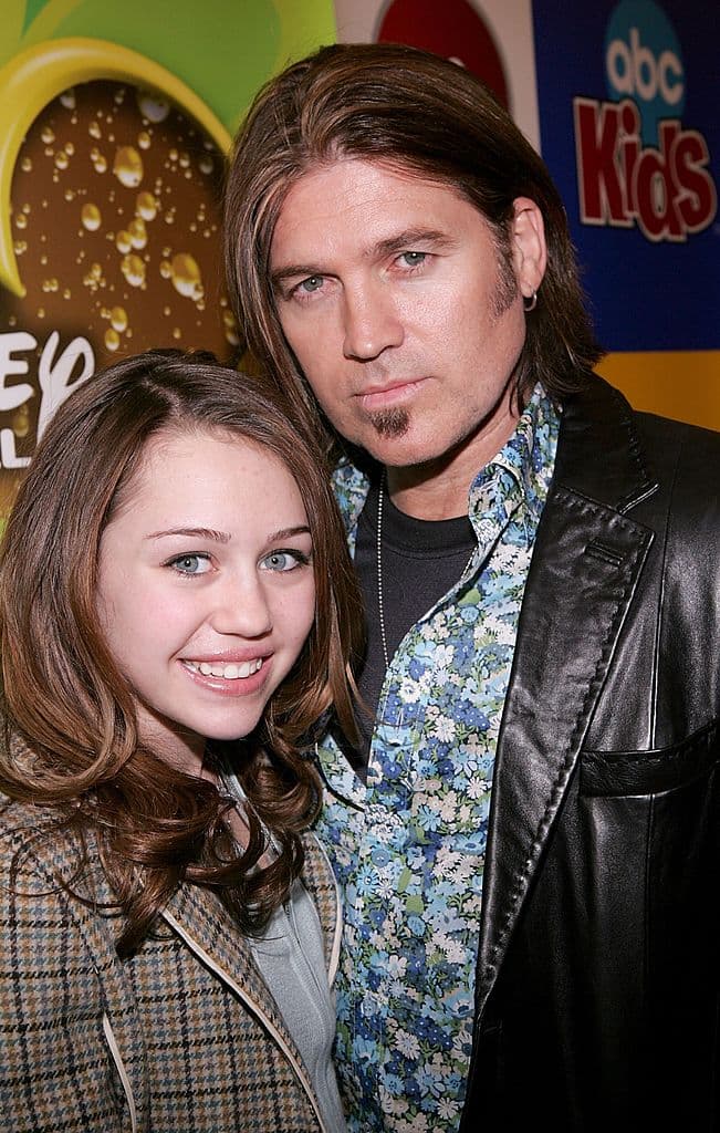 Miley Cirus es hija de Billy Cirus, cantante de música country.