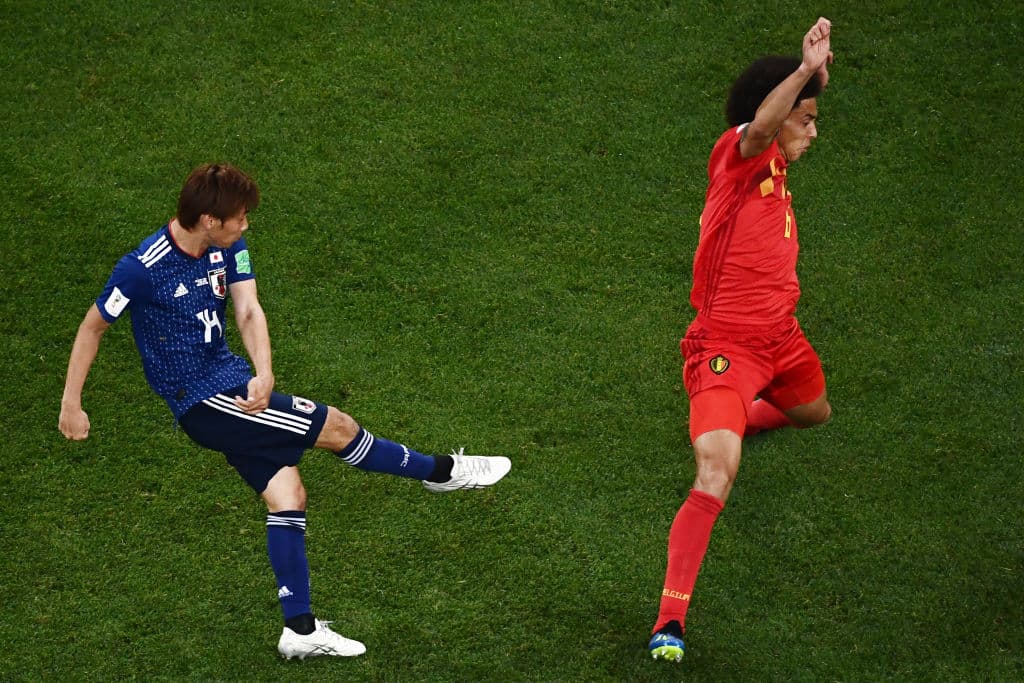 Una de las cualidades del jugador japonés, sumando su astucia, técnica y olfato, es su buen golpeo de balón. A los 52 minutos sacó un tremendo zapatazo desde unos 25 metros de la portería belga.