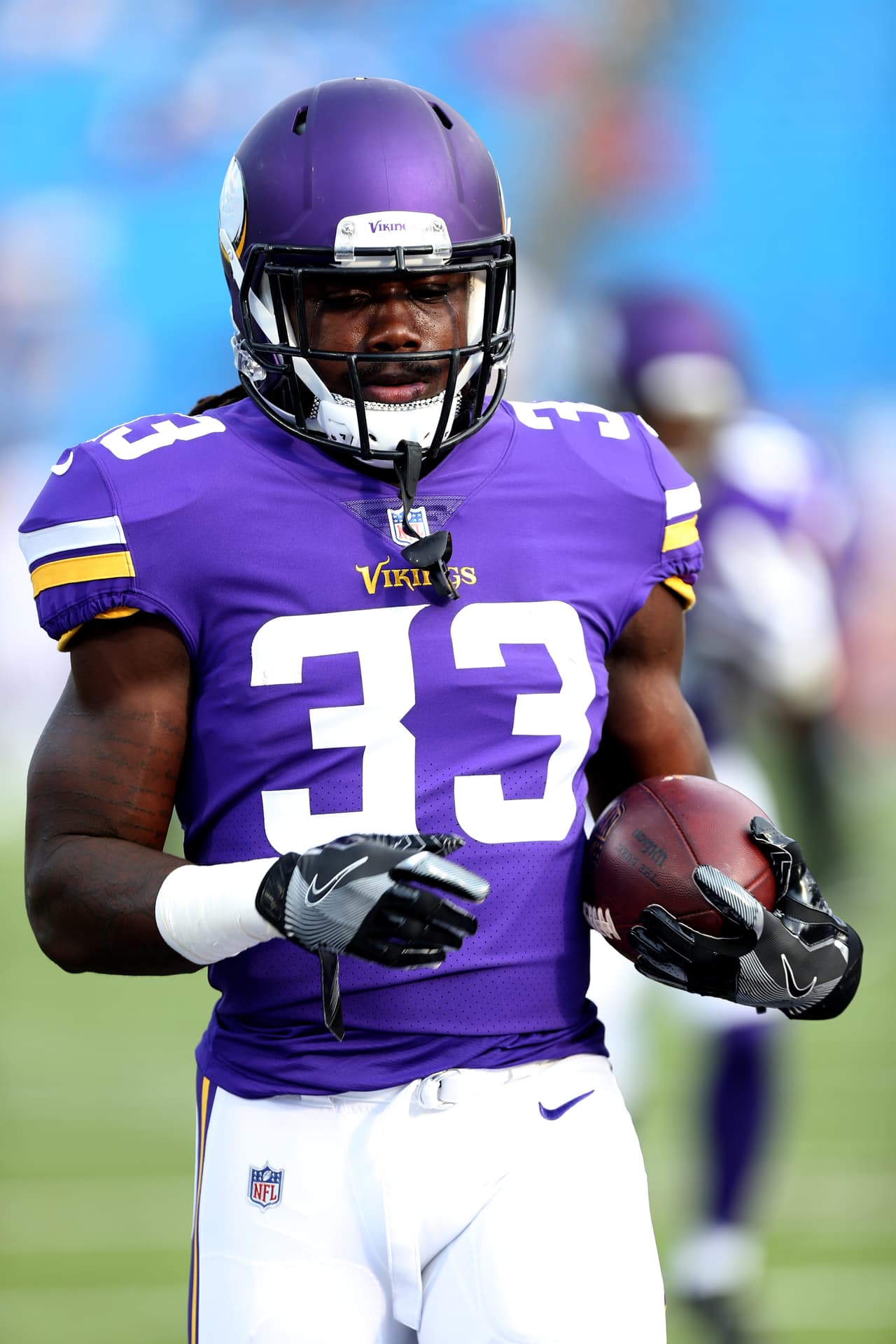 <i>El Roster</i>
<br>Altas: Aunque trajeron al RB Latavius Murray de Raiders, las expectativas están puestas en el novato Dalvin Cook quien ha fascinado con su potencia y cambio de ritmo. También reforzaron sus frontales con T Riley Reiff (Lions) y DE Datone Jones (Packers)