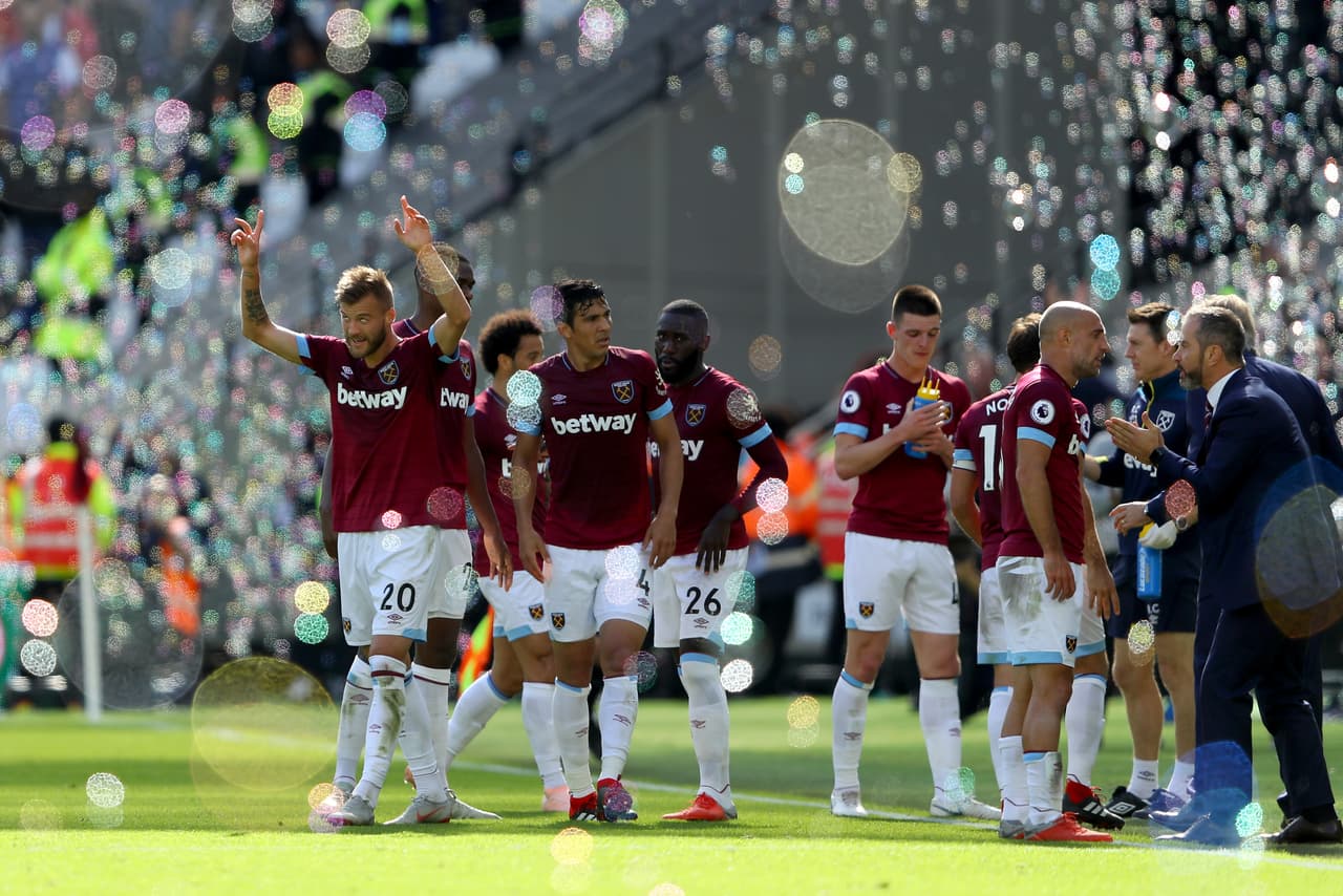 Al final el gol se lo dieron en contra a Lindelöf, a pesar del festejo del delantero ucraniano, otra de las caras nuevas de este equipo para la temporada.