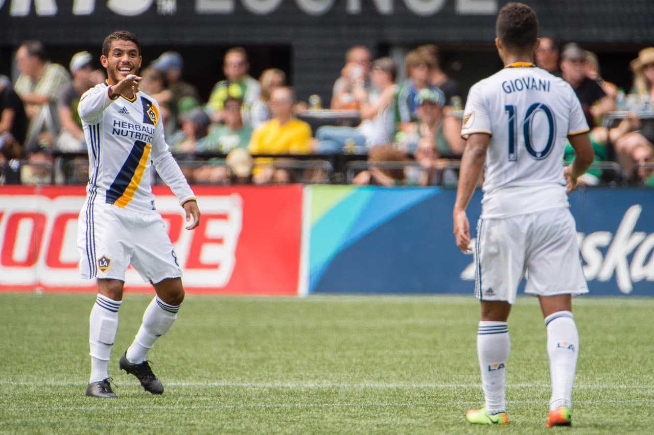 Pero encontró en la MLS el incentivo de volver a jugar junto a su hermano Giovani en el Galaxy. (USA Today Images)