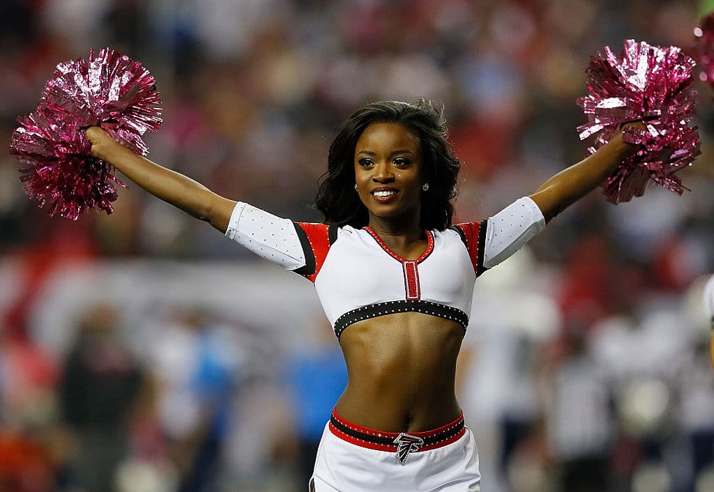 Los Atlanta Falcons tuvieron la ofensiva más explosiva de la NFL esta temporada y lucharan por un pase a la Final de división ante los Seahawks. Gran parte de su éxito se debe al apoyo incondicional que les brindaron sus bellas cheerleaders.