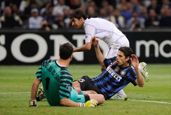 El 'Angel del gol' puso el 3-2 en favor de los visitantes.