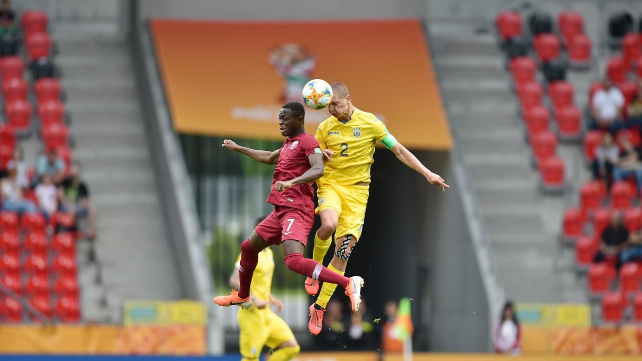 A primera hora en la sede de Tychy, se enfrentaron las selecciones de Qatar y Ucrania en partido del Grupo D.