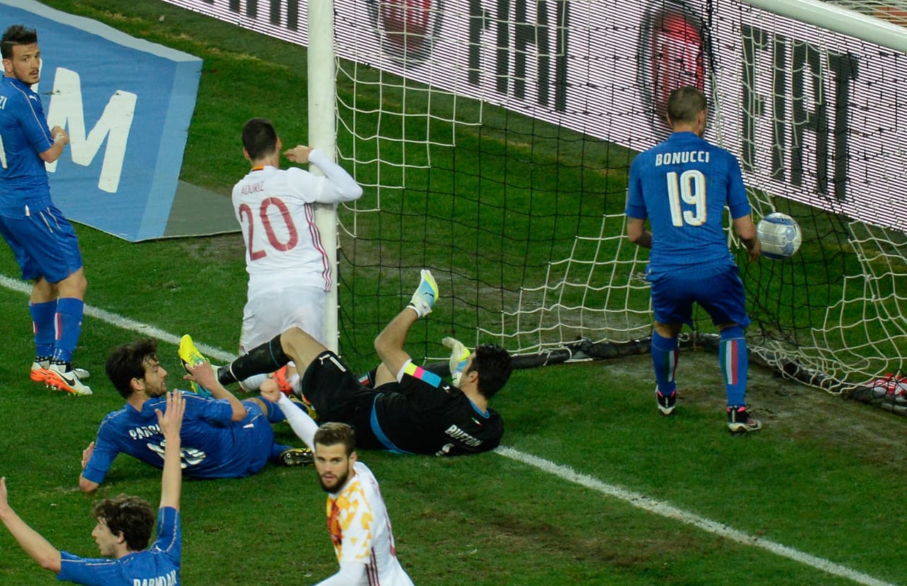 Pero el destino tenía preparada otra cosa y la Roja empató el marcador apenas escasos minutos después del tanto local.