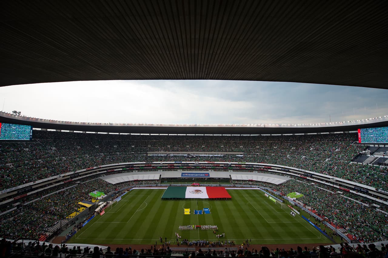 Action photo during the match Mexico vs USA, Corresponding to the Hexagonal Final of the Qualifying of the CONCACAF course for the 2018 FIFA World Cup Russia, at Azteca Stadium. Foto de accion durante el partido Mexico vs Estados Unidos, Correspondiente al Hexagonal Final de las Eliminatorias de la CONCACAF rumbo a la Copa Mundial de la FIFA Rusia 2018, en el Estadio Azteca, en la foto: Vista General Salida Equipos Mexico y estados Unidos 11/06/2017/MEXSPORT/Osvaldo Aguilar