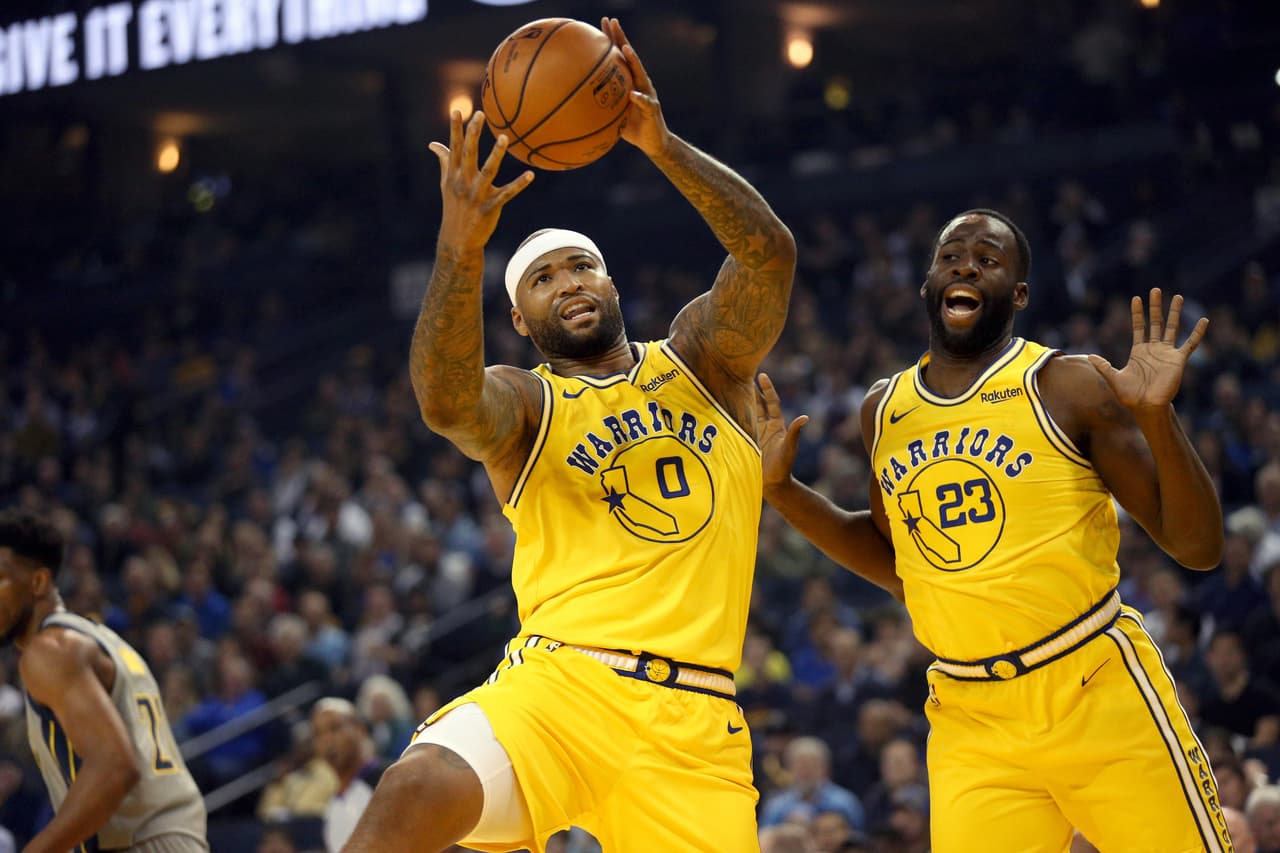 DeMarcus Cousins (0) lideró a Golden State esta noche con 19 puntos y 11 rebotes, mientras que por los Pacers se destacó Tyreke Evans, saliendo desde la banca, con 20 unidades.