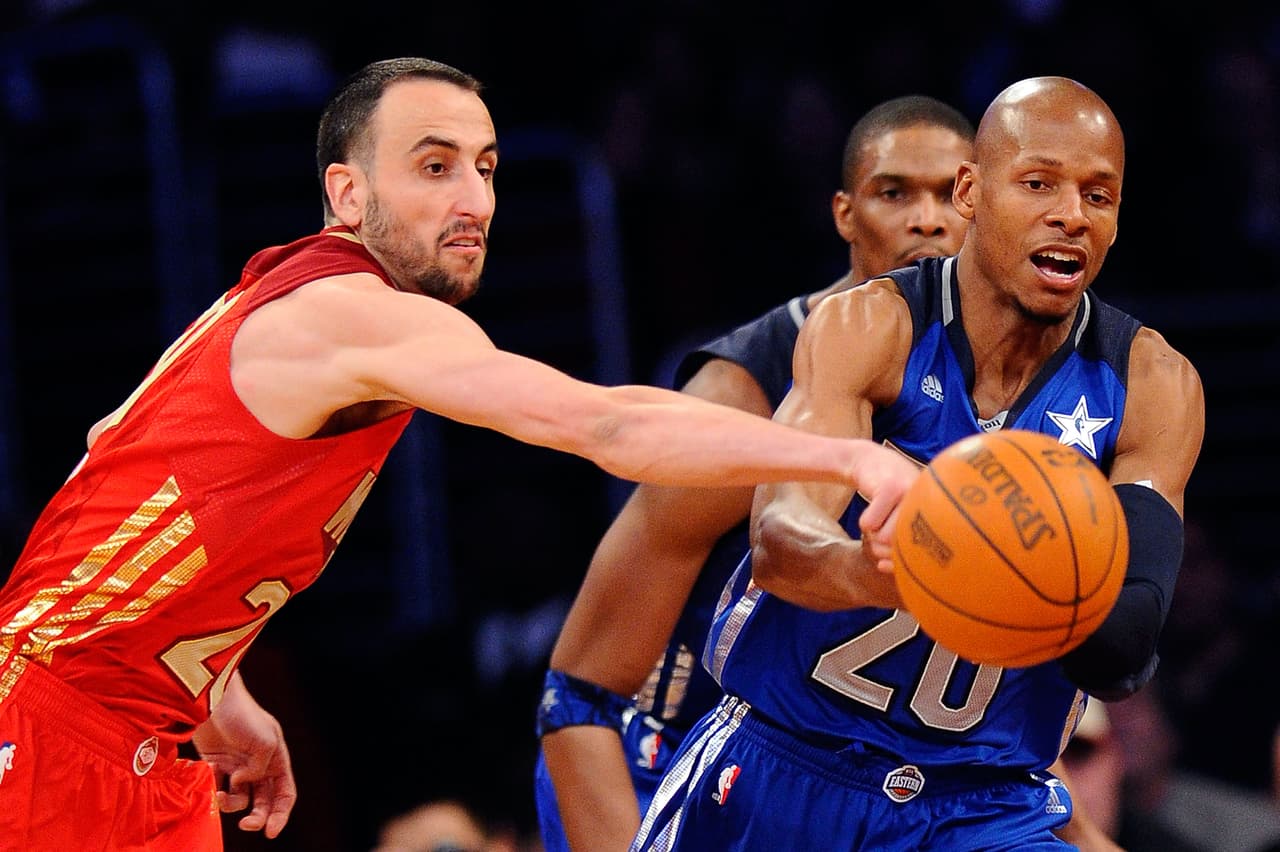 En su tiempo en la NBA Ginóbili hizo parte de dos All-Star Game (2005 y 2011), ganó el premio al Mejor Sexto Hombre del 2008 así como dos elecciones en el Tercer Quintero de la NBA (2008 y 2011).