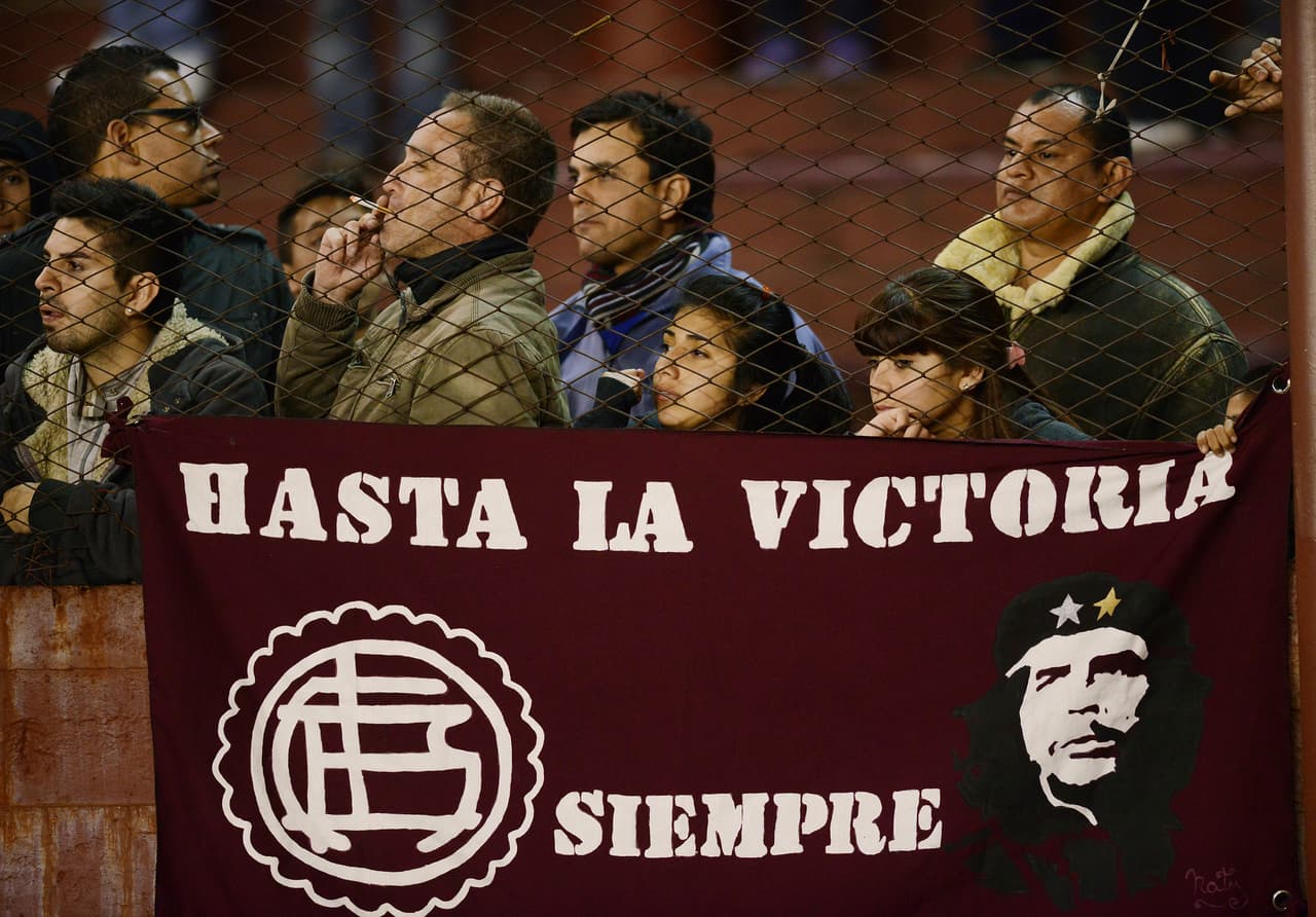 Ernesto 'Che' Guevara fue hincha de Rosario Central, pero su icónica imagen es objeto de culto en casi todos los equipos.