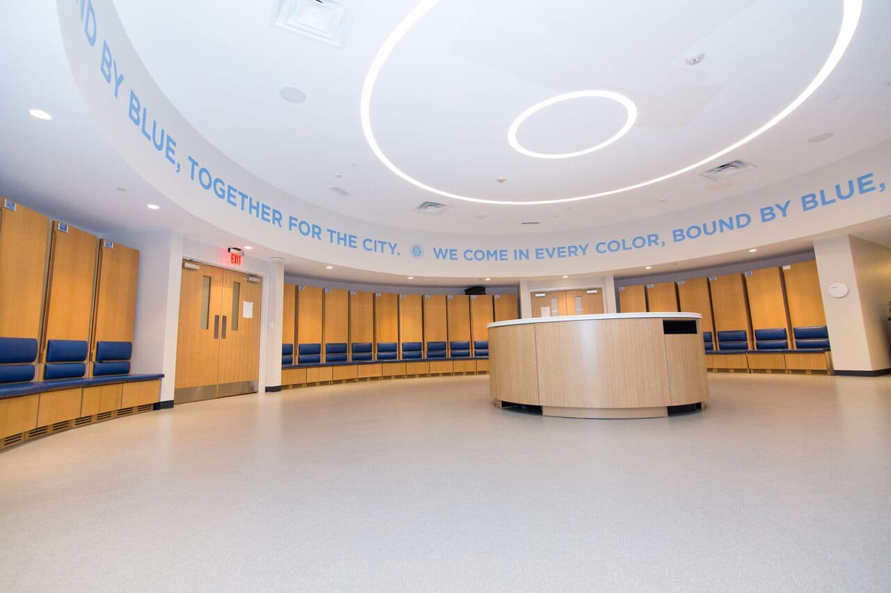 El vestuario es circular, y busca una comunicación más directa entre los integrantes del plantel. (NYCFC)