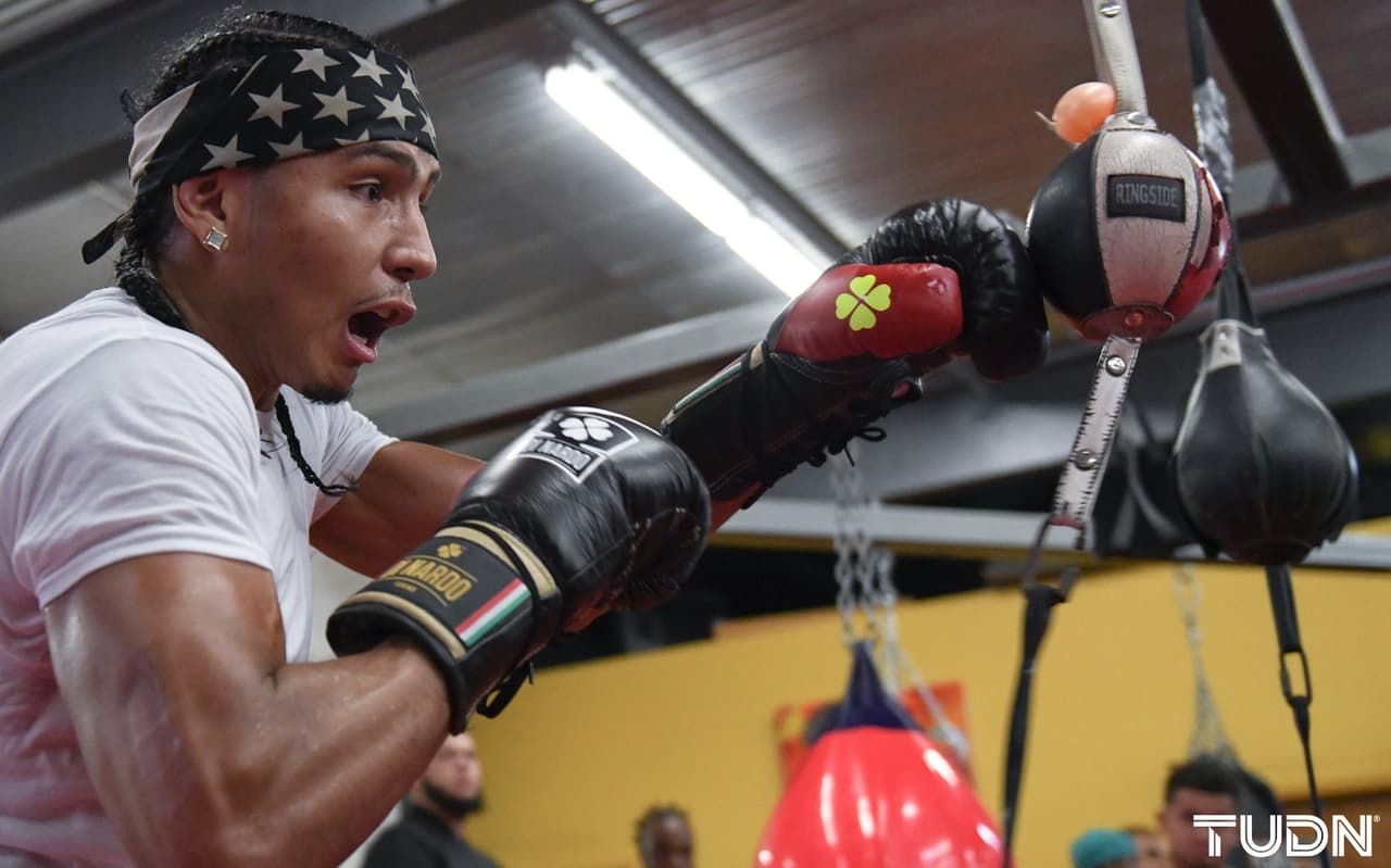 'El Rey' Calderón busca emular a Teofimo López en Miami