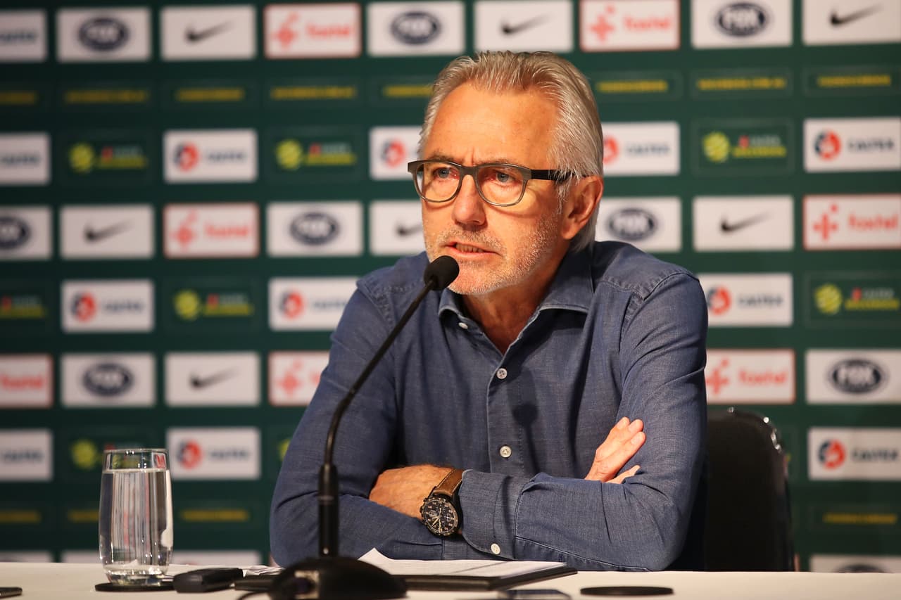 Bert van Marwijk, en Australia: 1,2 millones de euros.