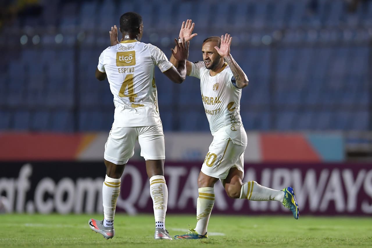 Al 88’ el capitán Josué Contreras anotaba el 4-2 con un zapatazo de fuera del área y Comunicaciones se quedaba a un gol de remontar. Sin embargo, el tiempo no le alcanzó.