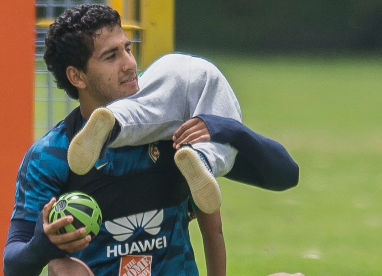 Sin embargo, Cecilio Domínguez ya tenia que integrarse a la práctica con sus demás compañeros.