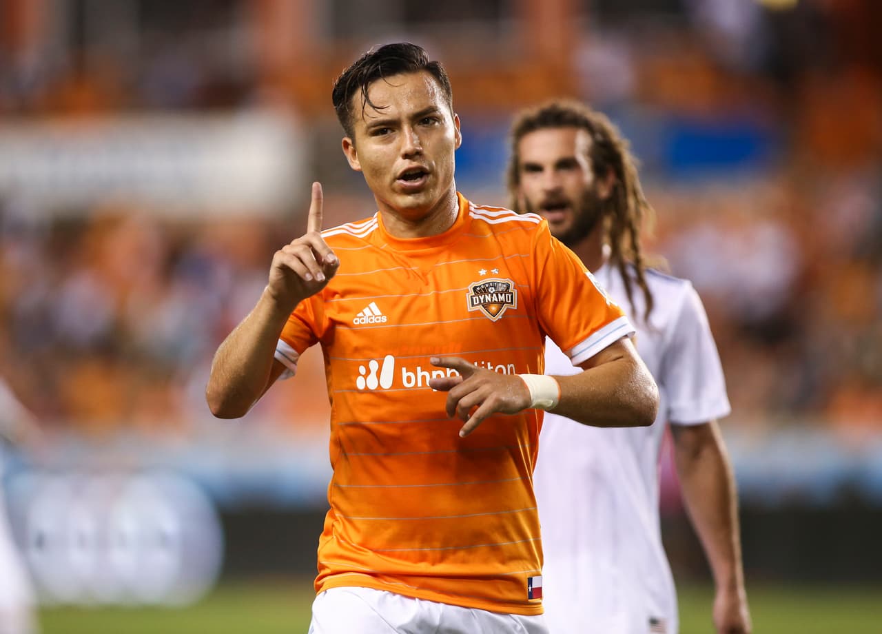 La de 2017 está resultando ser una temporada bastante especial para Érick 'Cubo' Torres. Tras su mala experiencia en la Liga MX el atacante mexicano regresó a Houston Dynamo, equipo para el que anotó 10 goles desde el inicio de este curso. (USA Today Images)
