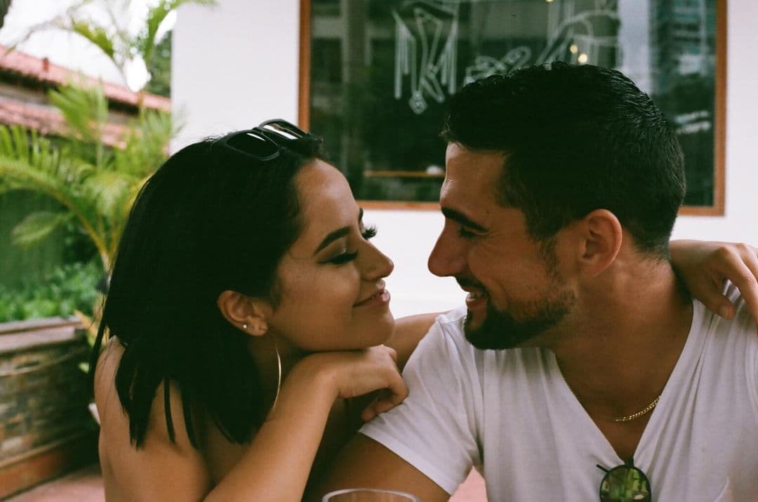 La cantante de género urbano ha declarado que Lletget no sólo es su novio, sino también su mejor amigo.