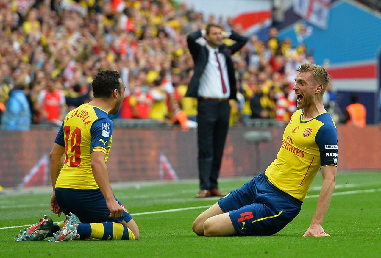 Los Gunners destrozaron al Aston Villa para alzar la Copa de Inglaterra.