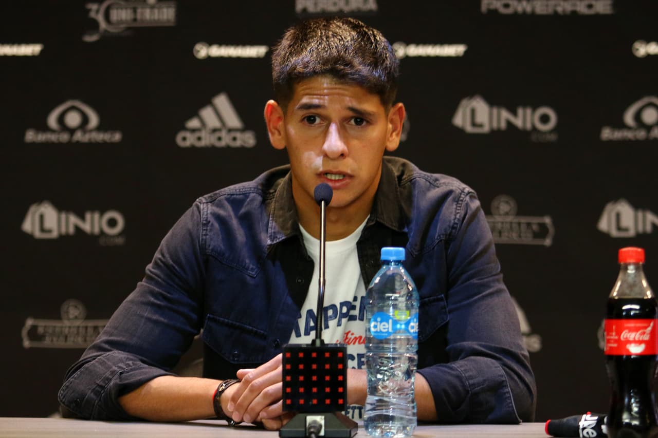 El uruguayo, nacido el 24 de febrero de 1993, ha militado en seis clubes en su carrera, cuatro de Uruguay y dos en Argentina.