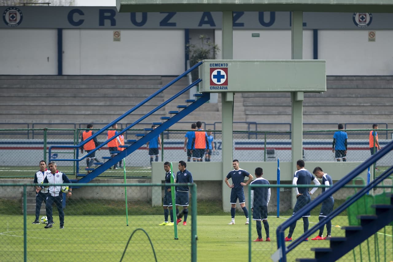 Cruz Azul vive un momento amargo porque apenas lleva un punto de seis posibles en el Clausura 2019 y por eso trabaja constantemente en las prácticas en la Jornada 3 contra Tigres UANL.