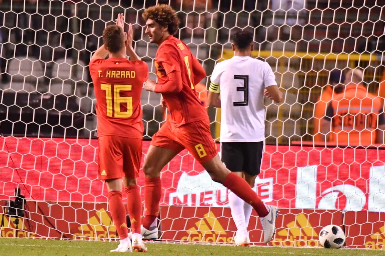 Al remate del partido, Marouane Fellaini dio la puntilla justo antes de que el griego Tasos Sidiropoulos pitara el final de un partido sin sobresaltos