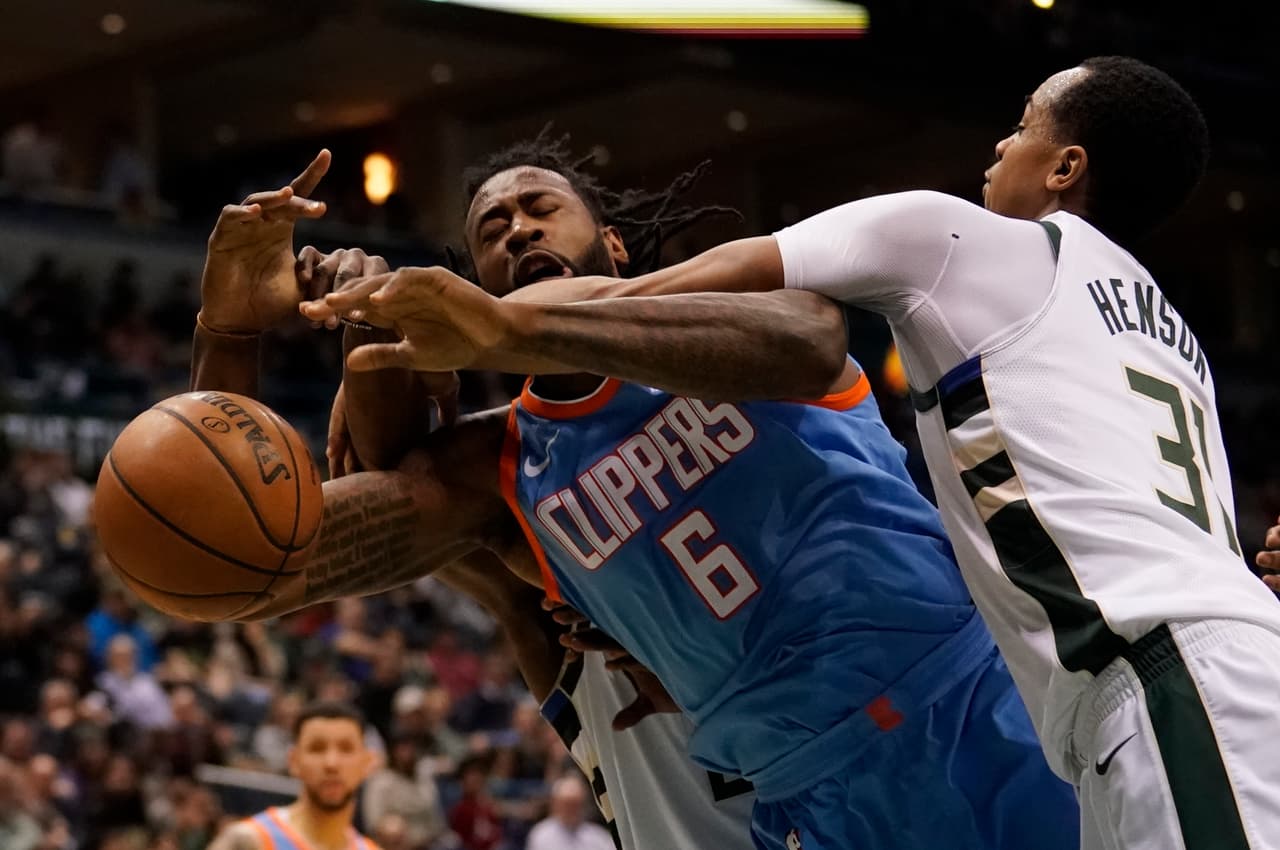 Los Angeles Clippers le ganaron por 127-120 a los Milwaukee Bucks en el BMO Harris Bradley Center. DeAndre Jordan fue la figura del juego con 25 puntos y 22 rebotes.