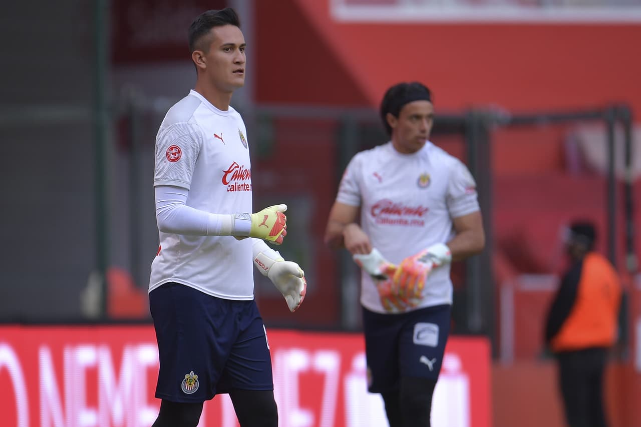 Raúl Gudiño y su continuidad en Chivas: “Estamos en pláticas”