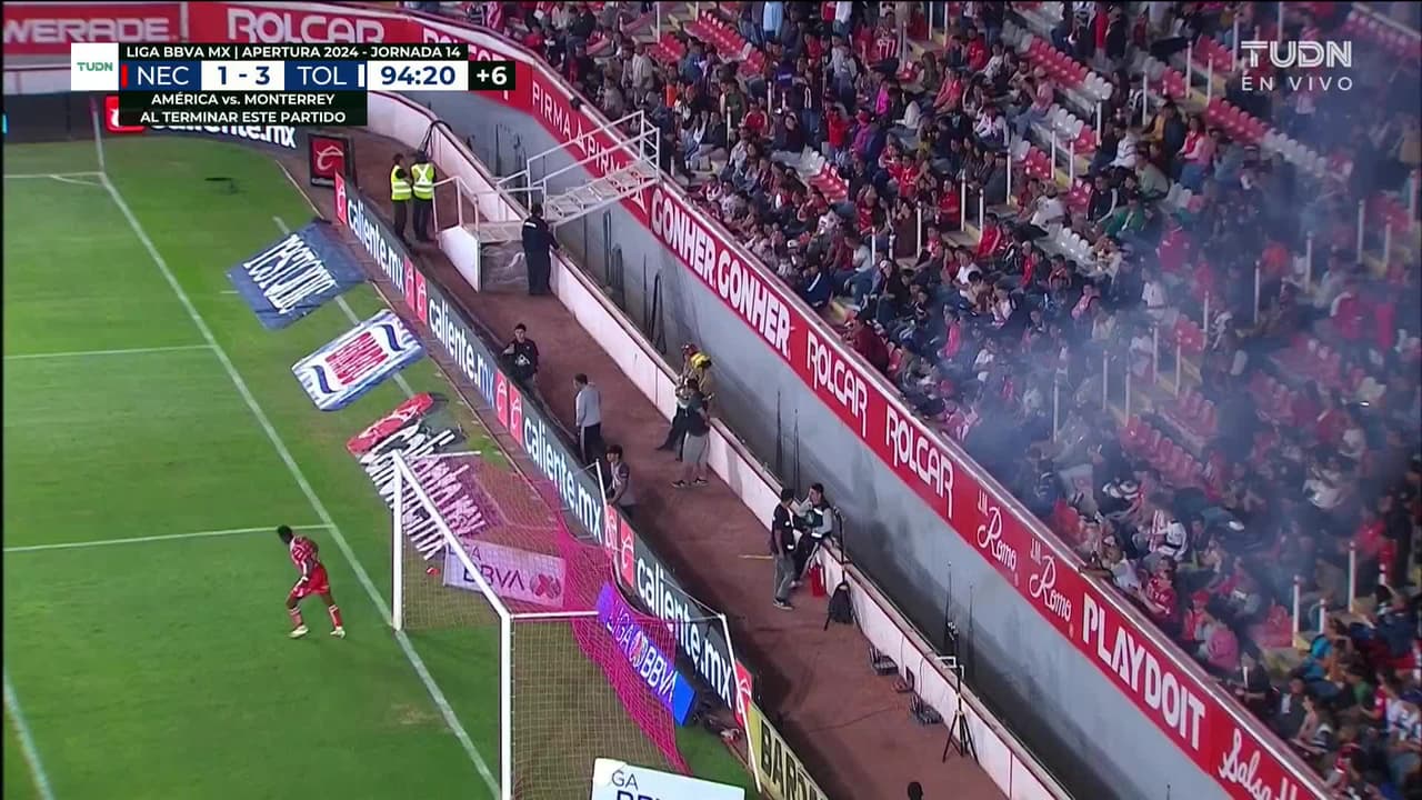 ¡GOL!  anota para Necaxa. Agustín Palavecino