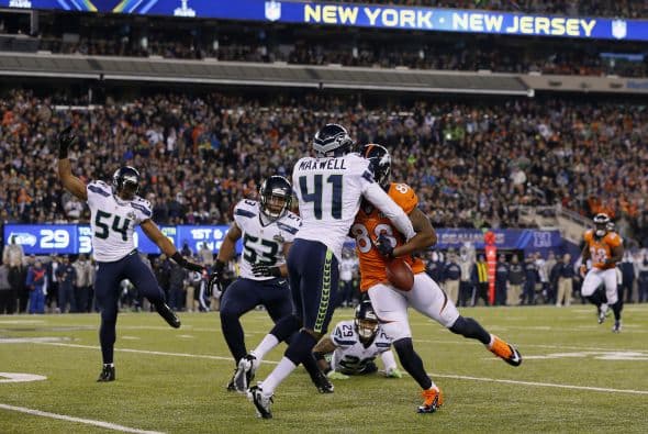 El momento del fumble, provocado por Maxwell.